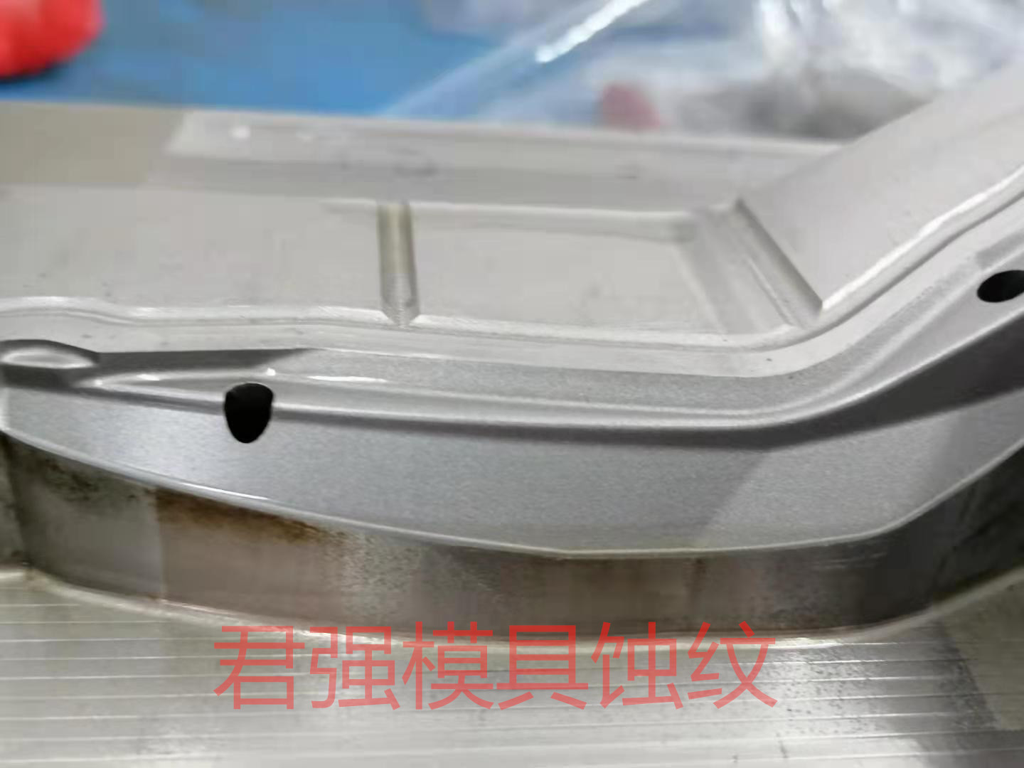 ?今天是五四青年節(jié)     讓我們向青春致敬！